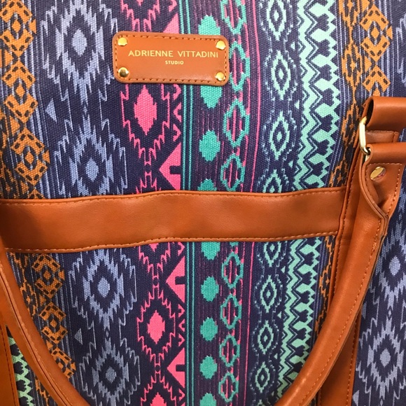 Navajo weekender bag like new! - Picture 4 of 5